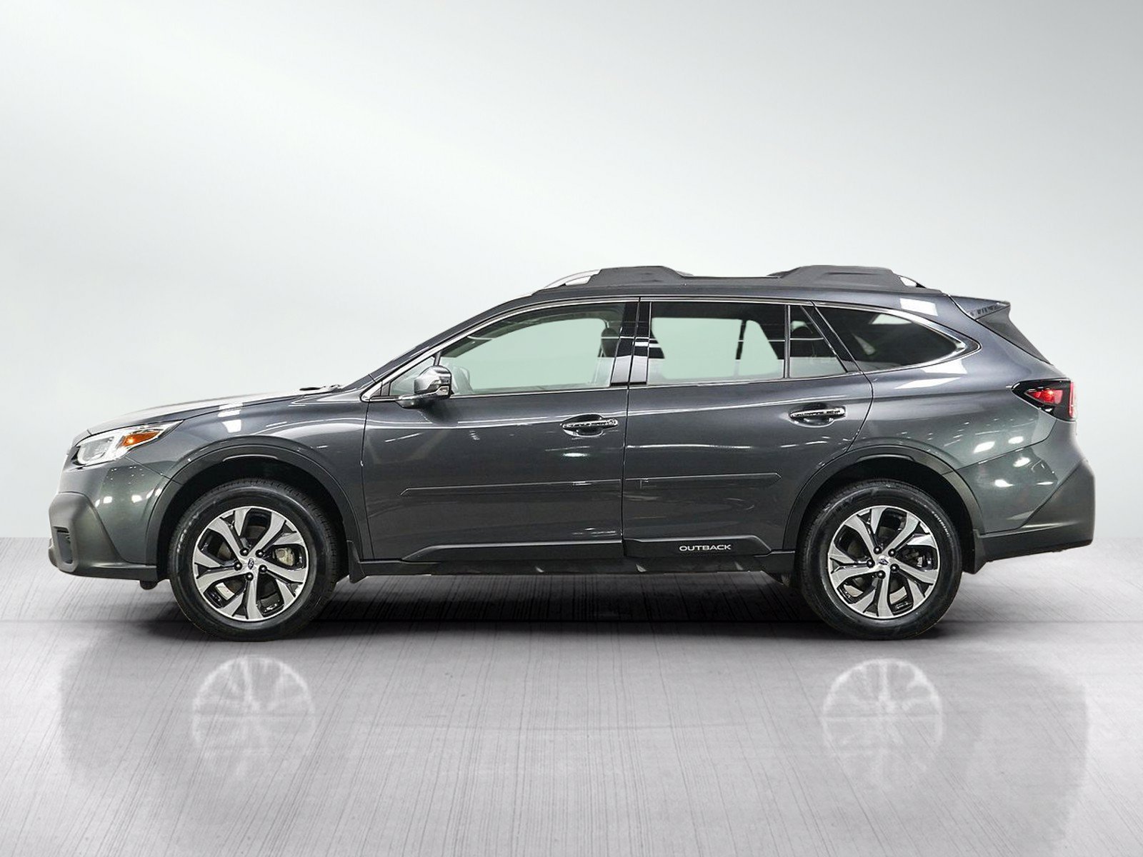 Used 2020 Subaru Outback Touring with VIN 4S4BTGPD5L3127536 for sale in Burnsville, Minnesota