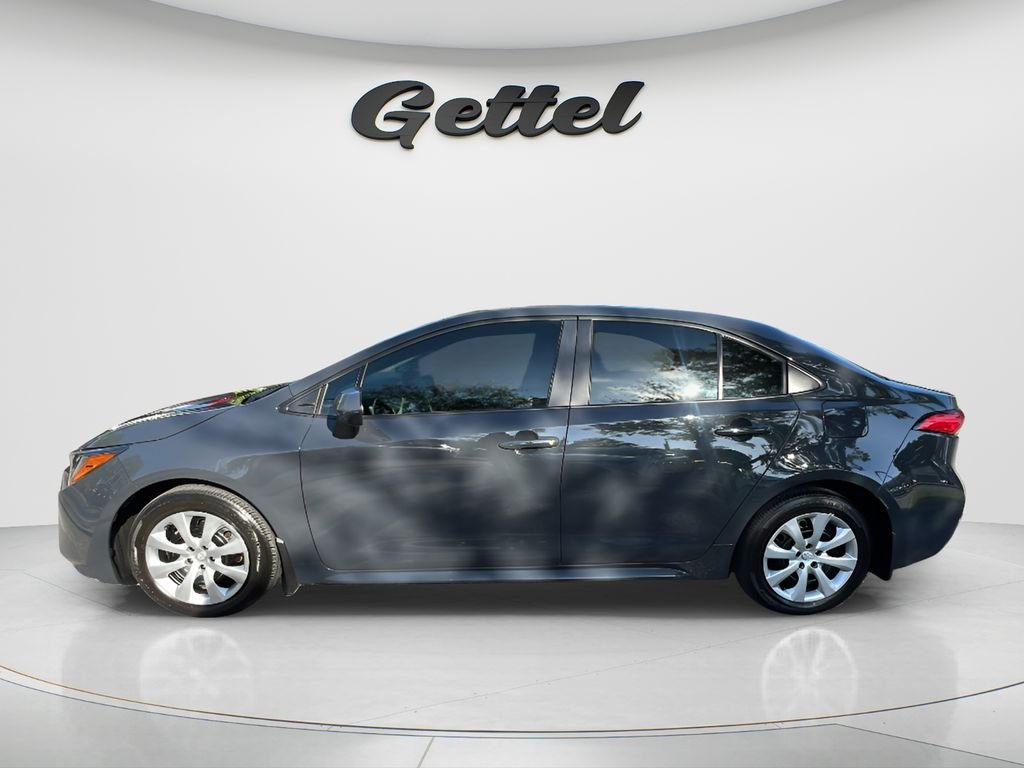 2025 Toyota Corolla LE - Photo 8