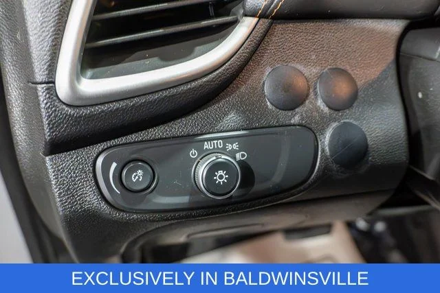 Used 2020 White Chevrolet LT image 17