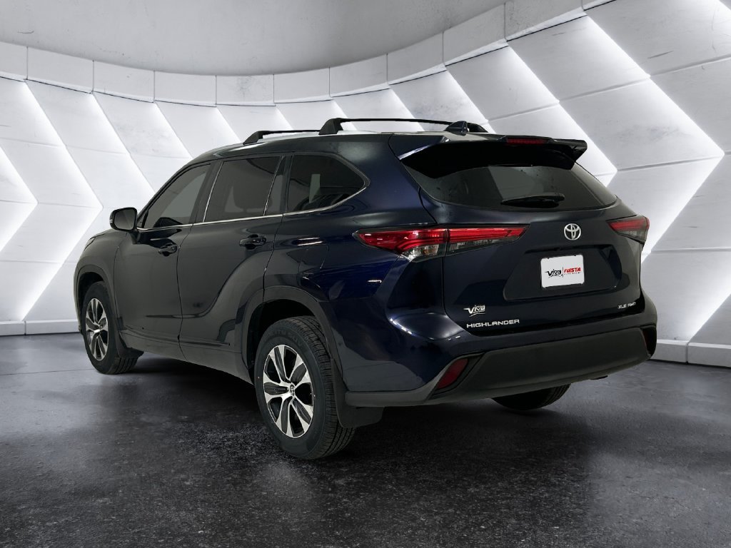 Used 2023  Toyota XLE image 6