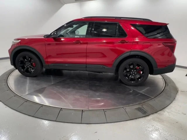 Used 2021 Red Ford ST image 2