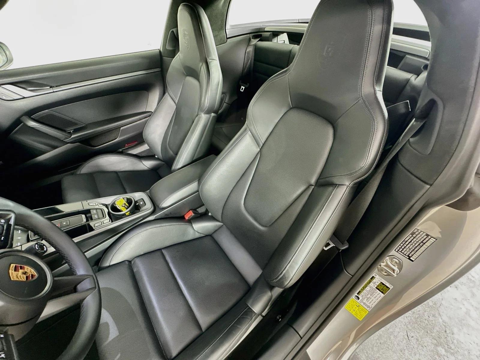 Used 2022  Porsche  image 34