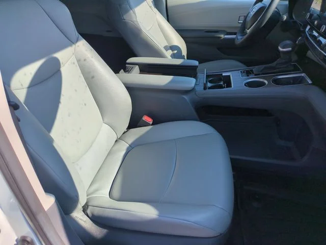 Used 2023 Beige Toyota XLE image 35