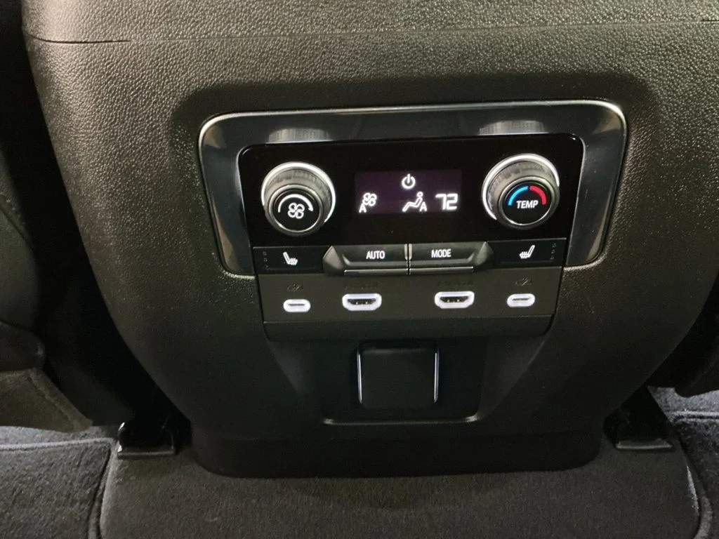 Used 2023 Black Chevrolet High Country image 33
