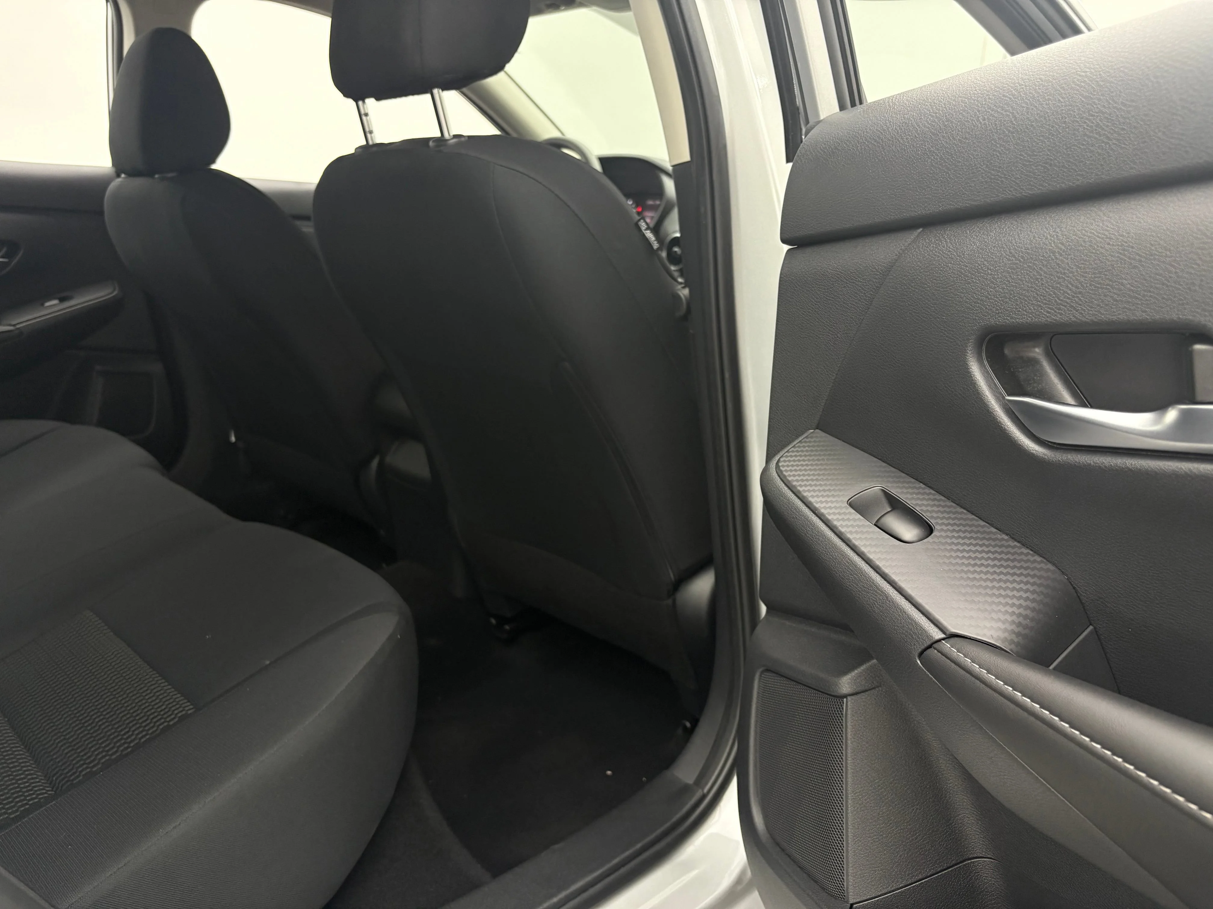 Used 2023 Silver Nissan S image 30