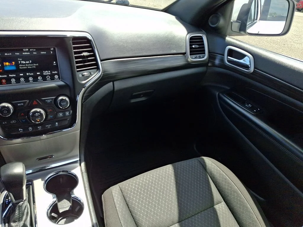 Used 2021 Bright White Clearcoat Jeep Laredo E image 17