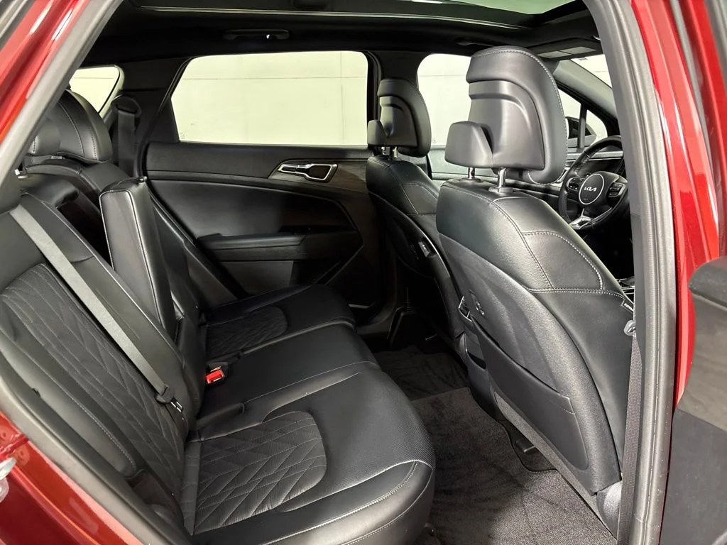 Used 2025 Red Kia X-Line image 20