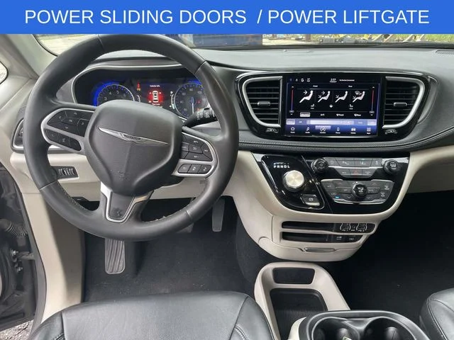 2022 Chrysler Pacifica Touring L - Photo 14