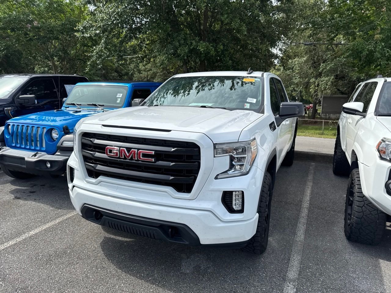 2021 GMC Sierra 4WD Crew Cab Short Box Elevation's photo