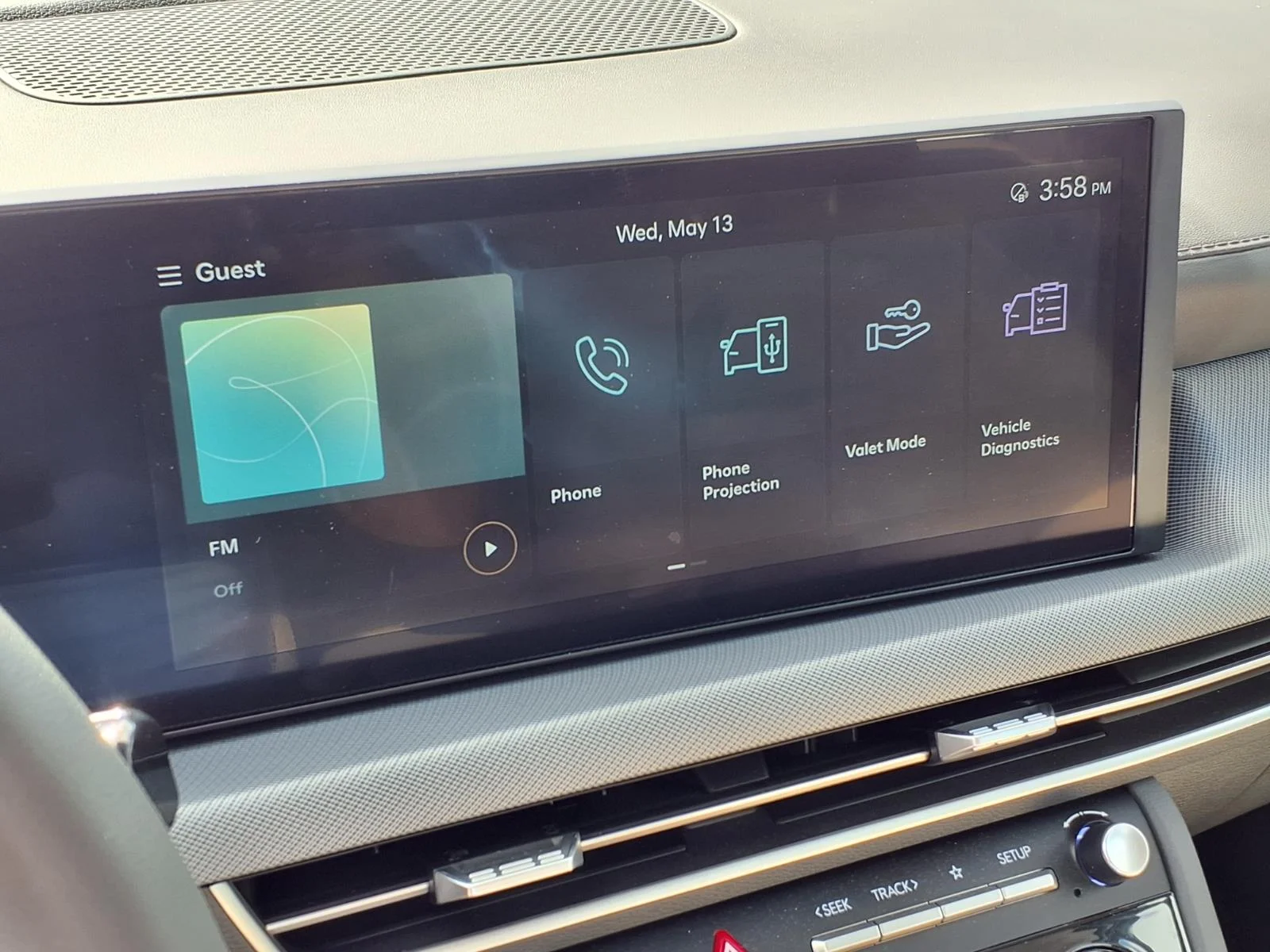 Used 2025 Black Hyundai SE image 3