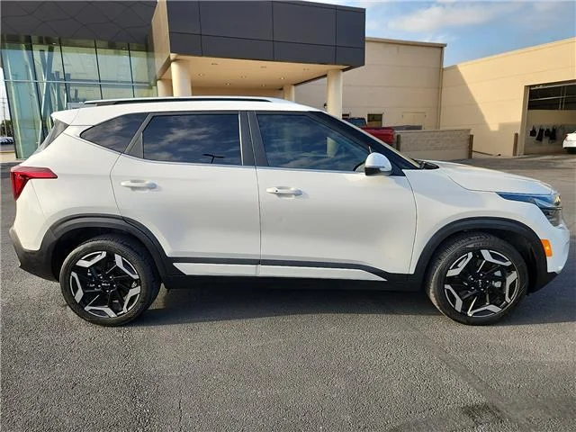 Used 2024 White KIA SX (DCT) All-Wheel Drive image 5
