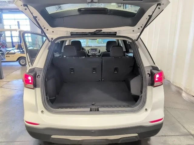 Used 2022 Summit White Chevrolet LT image 24