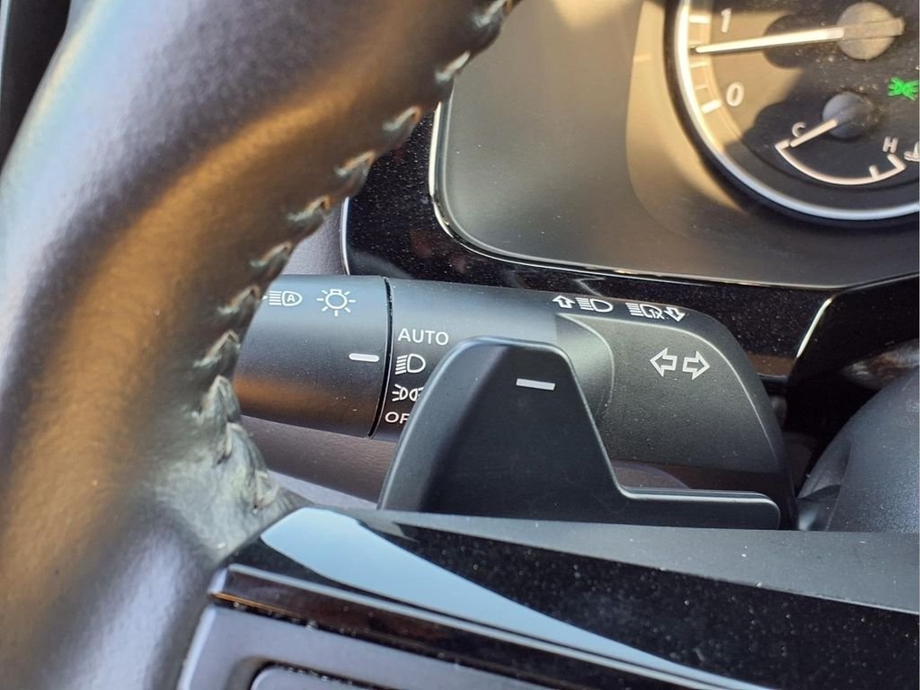 Used 2025 Gray Nissan SL image 19