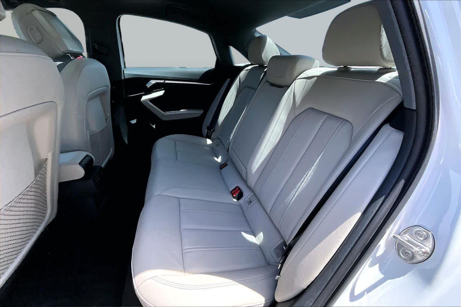 Used 2024  Audi Premium image 21