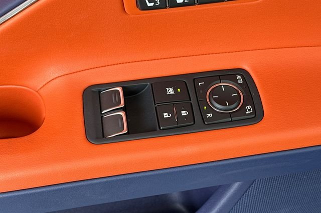 Used 2018 Blue Lexus 500 image 12