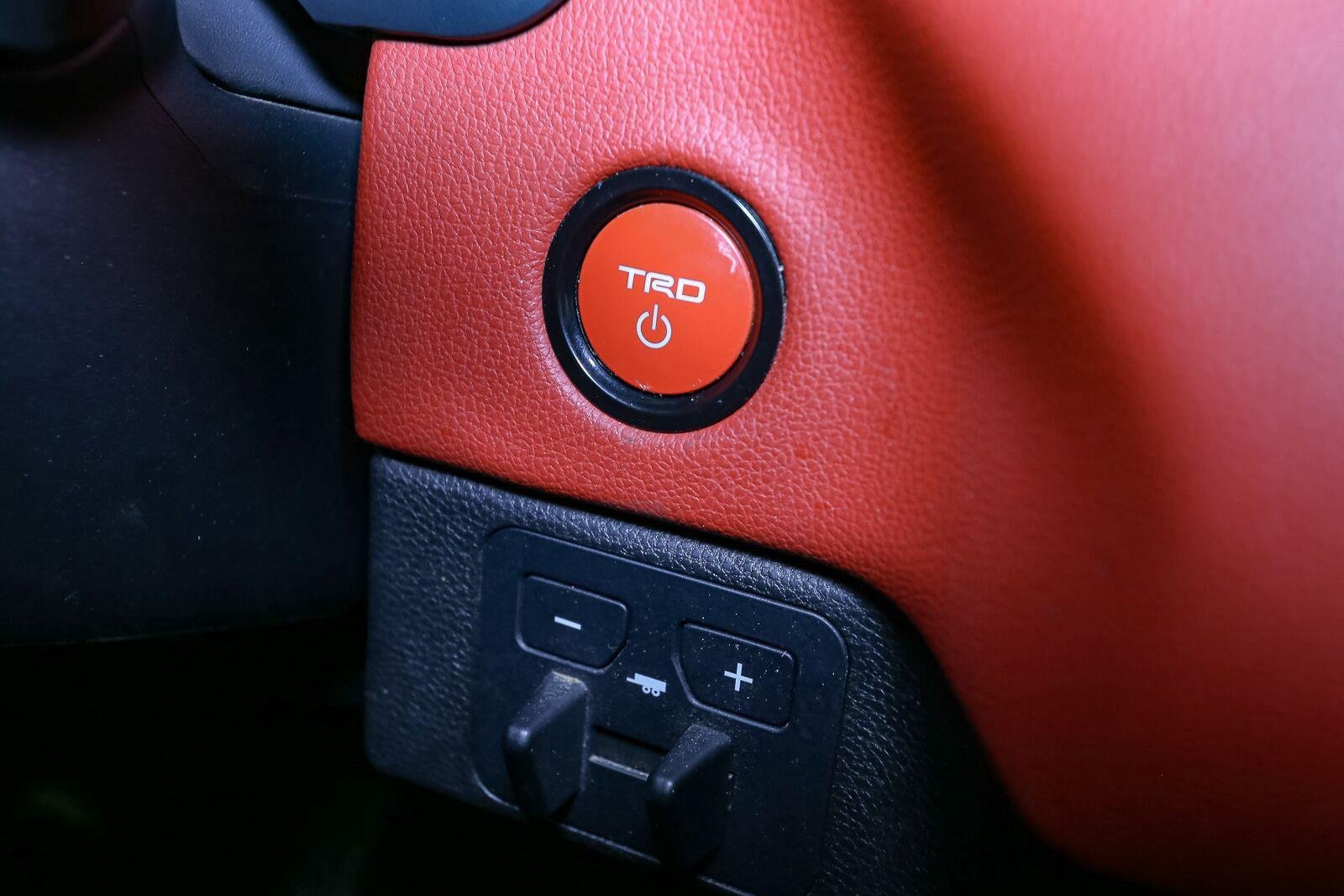 Used 2025 Ice Cap Toyota TRD Pro HV image 31