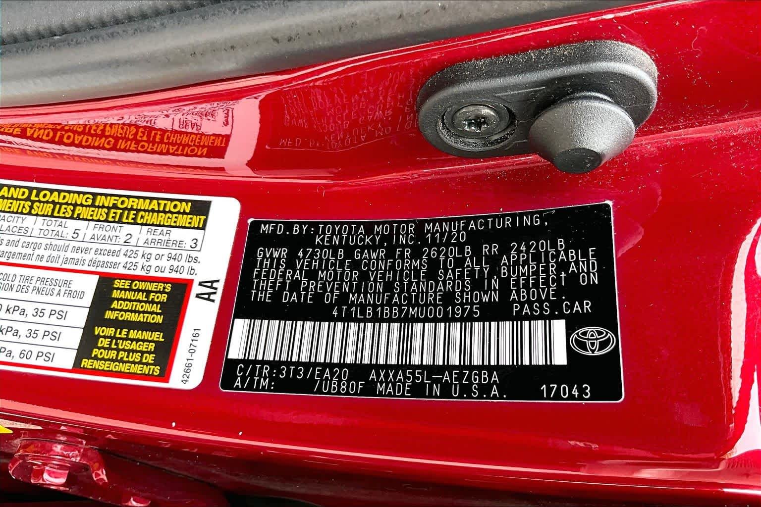Used 2021 Ruby Flare Pearl Toyota XLE image 37