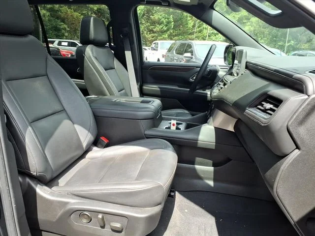 Used 2024 Black Chevrolet Z71 image 28