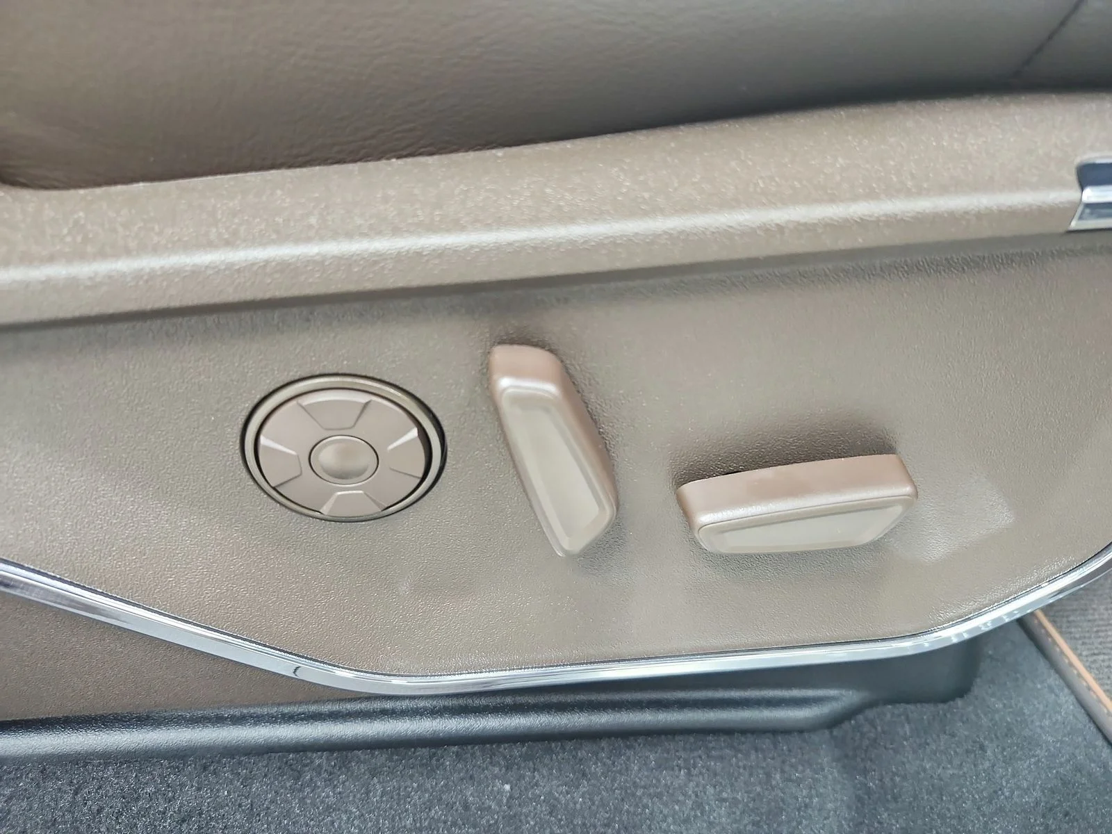 New 2026 Star White Metallic Tri-Coat Ford F-250® King Ranch® image 49