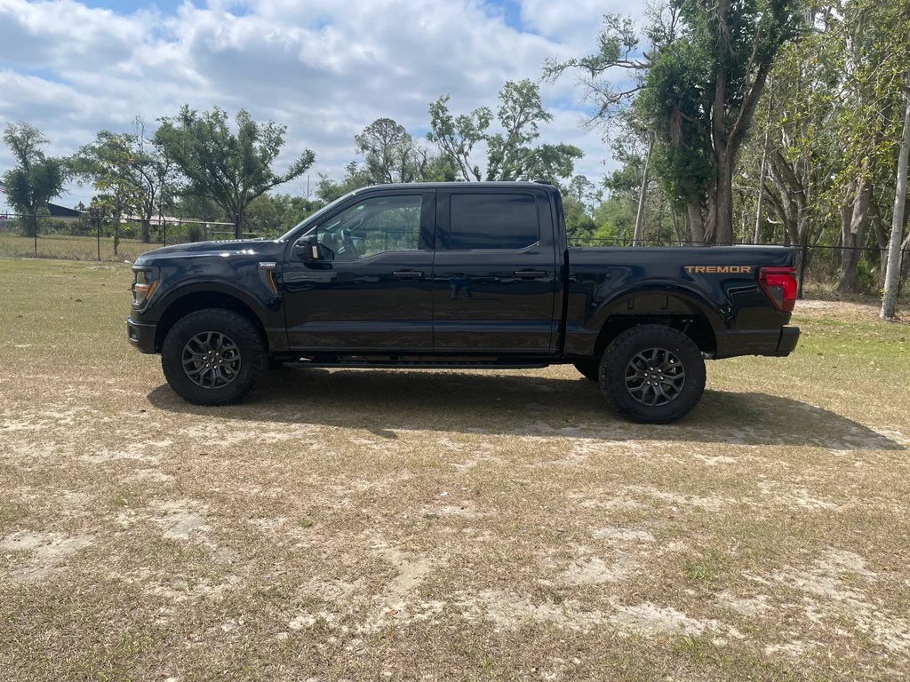 New 2026 Agate Black Metallic Ford Tremor® image 2