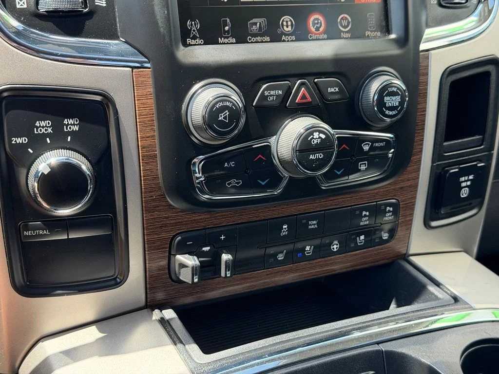 Used 2017 Silver Ram Laramie image 11