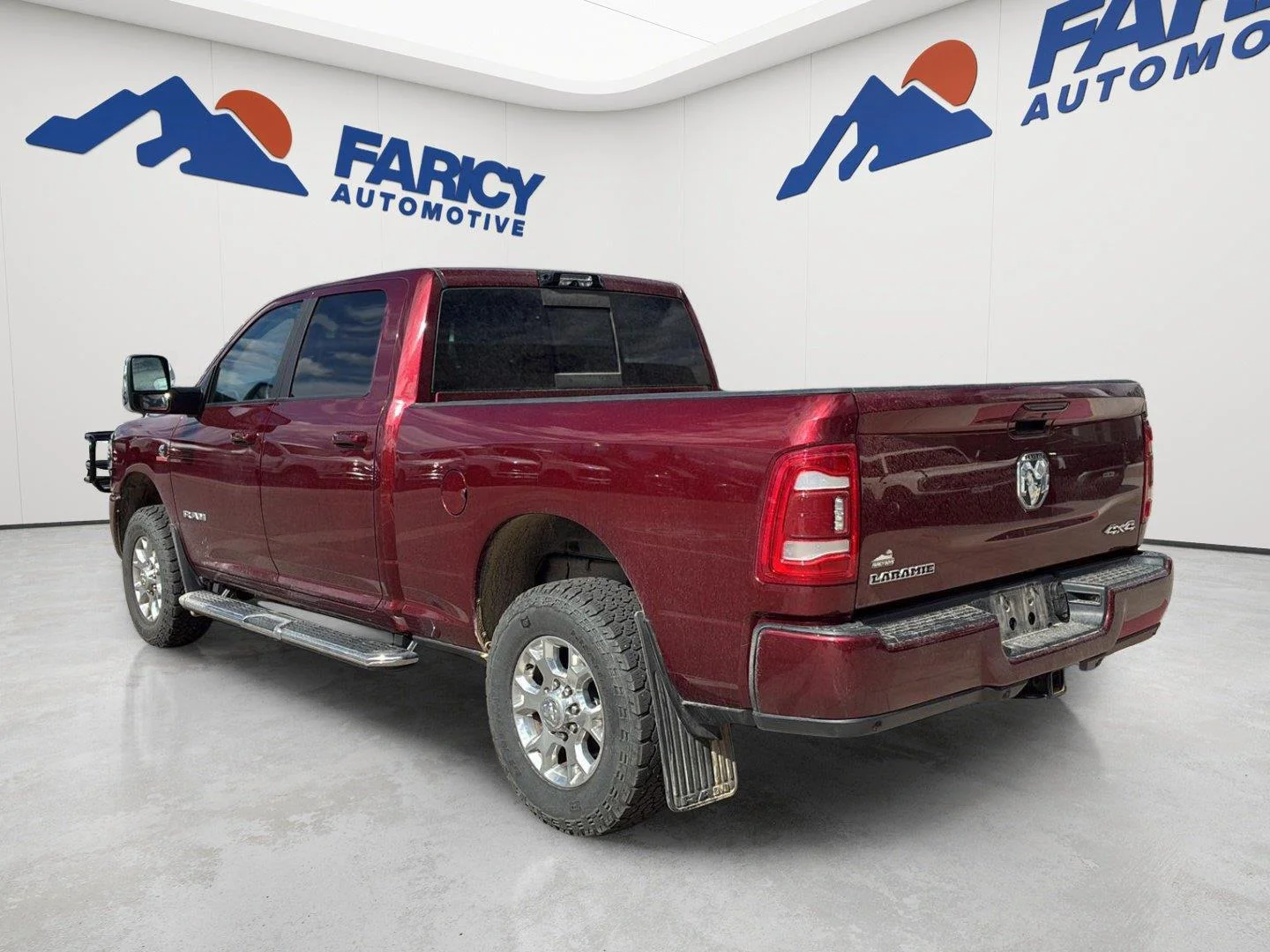 Used 2024  RAM Laramie image 4