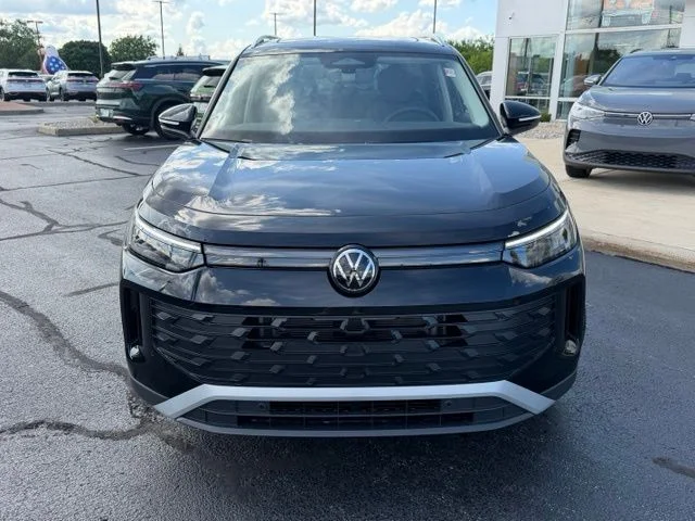 New 2026 Black Volkswagen 2.0T SE image 2