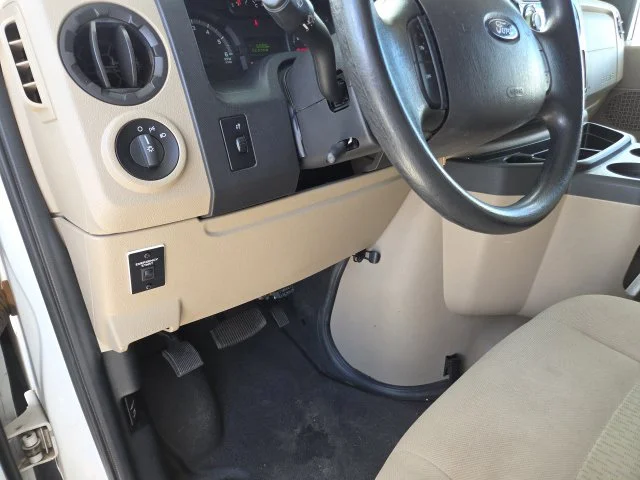 Used 2013 White Ford Base image 16