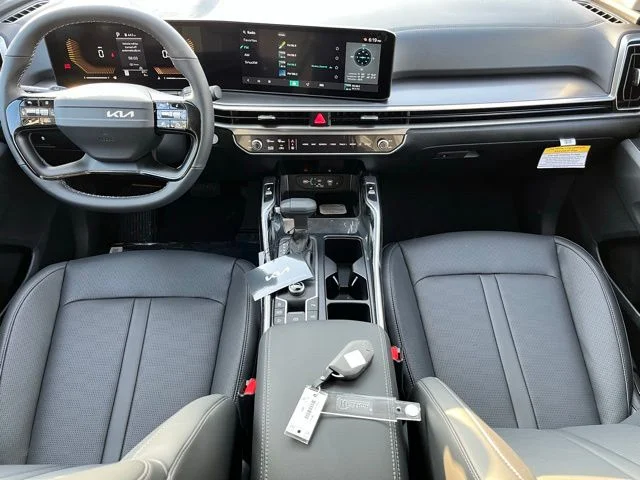 New 2026 White Kia S image 9