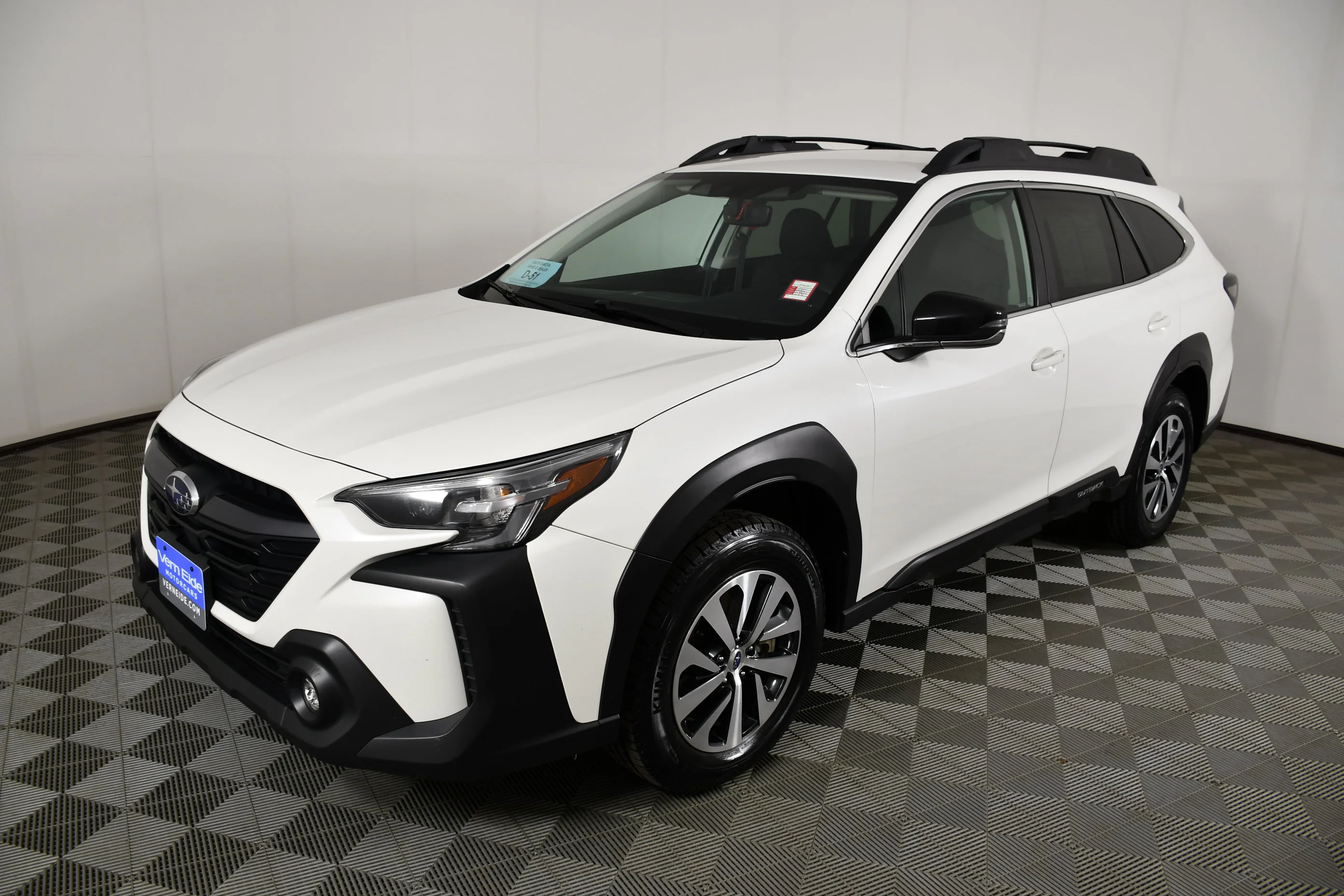 Used 2024 Crystal White Pearl Subaru Premium image 10