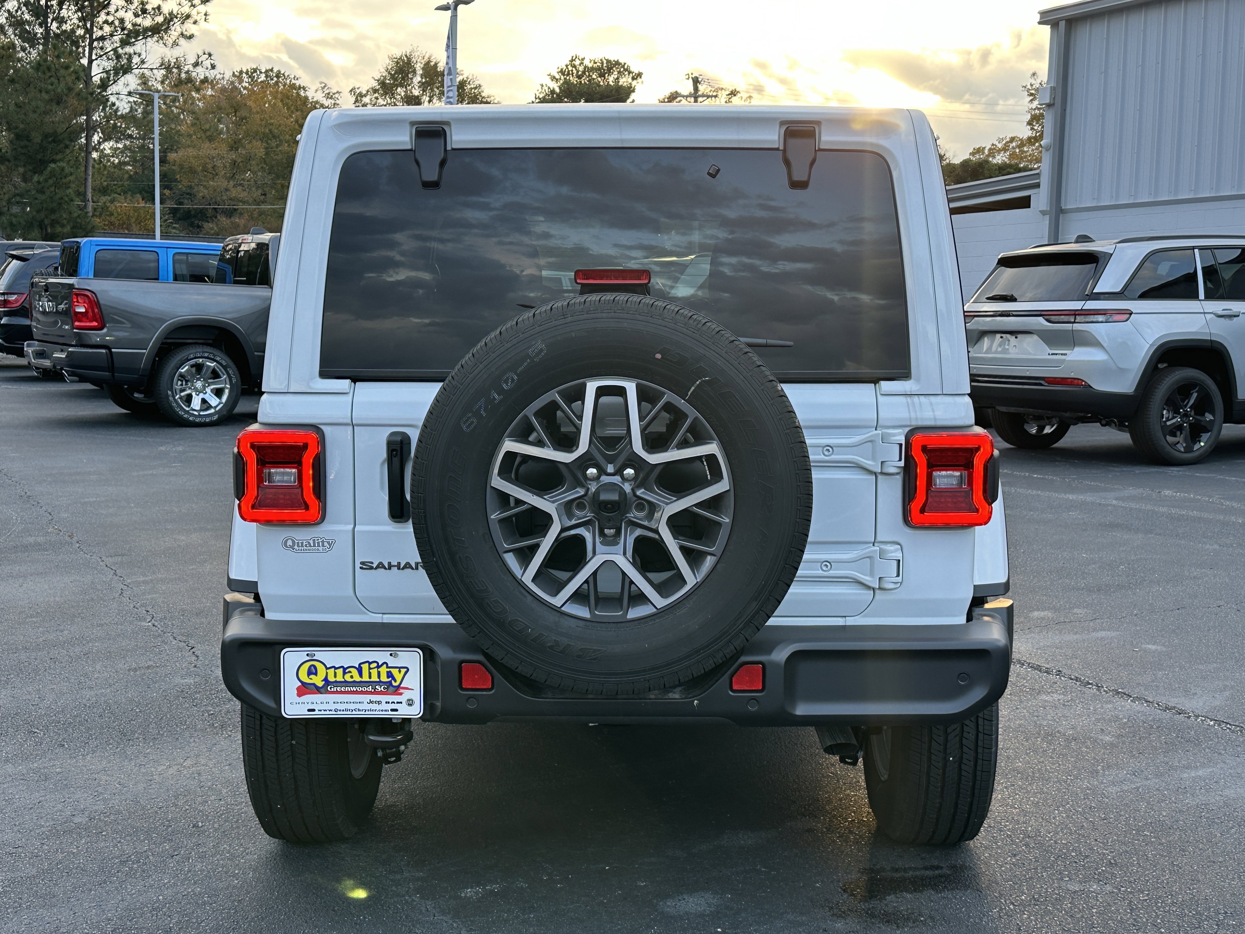 2025 Jeep Wrangler 4-Door Sahara - Photo 7