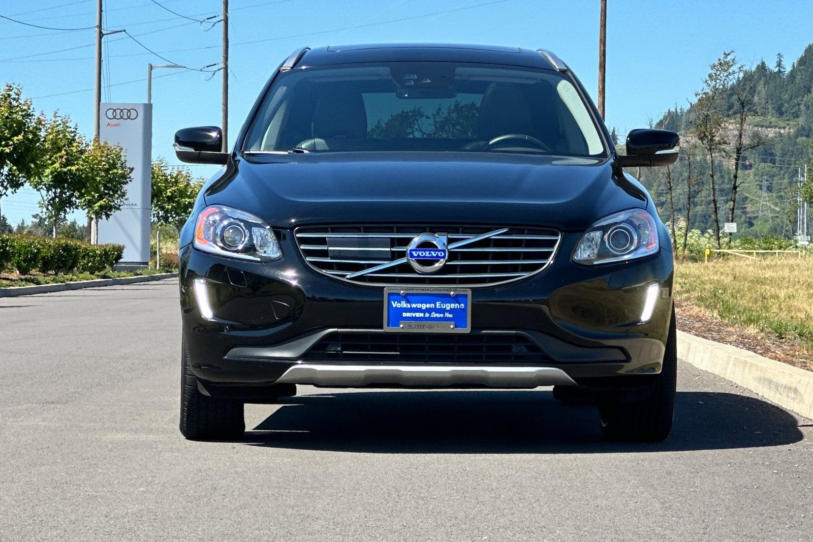 Used 2014  Volvo  image 8