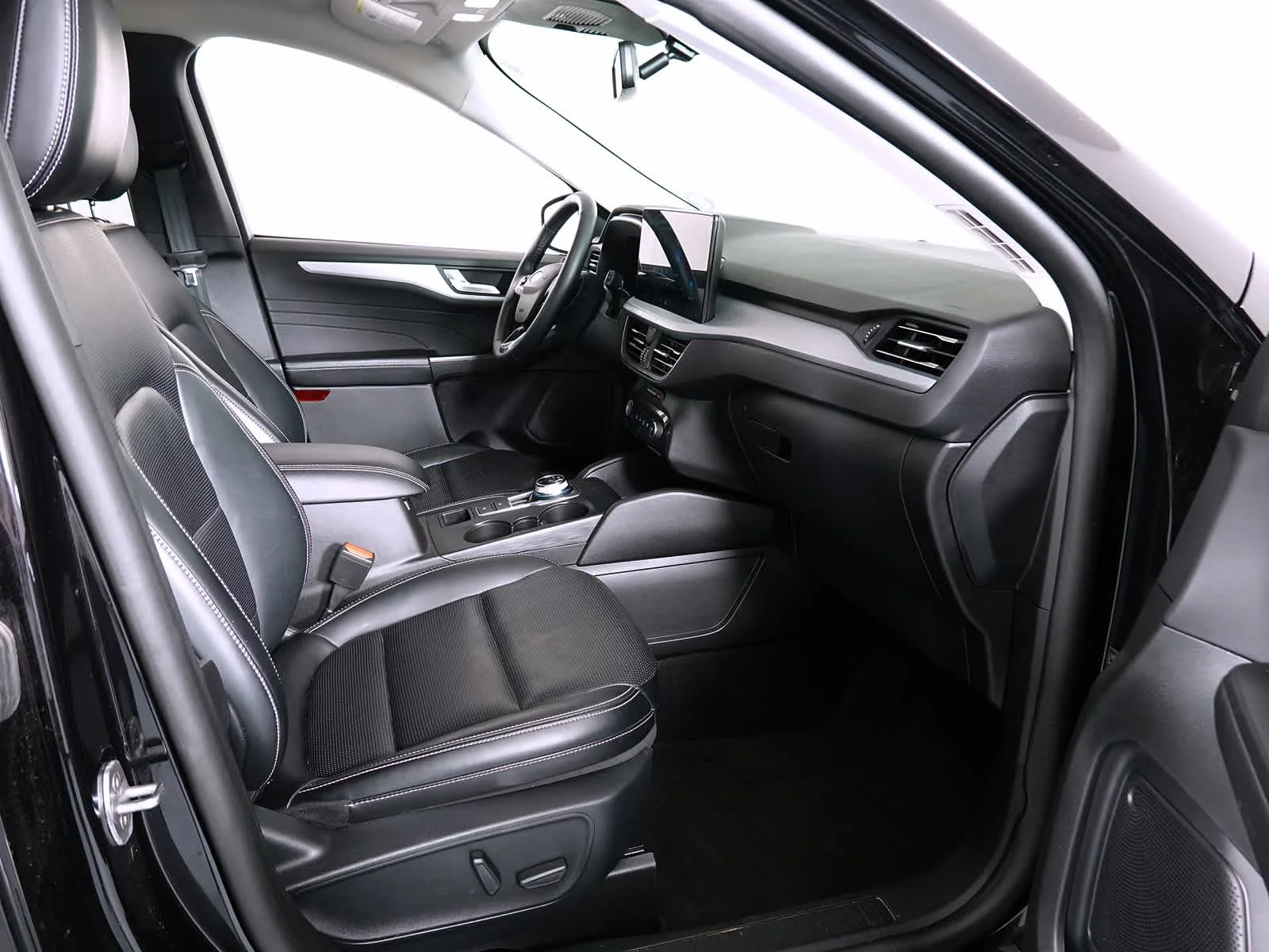Used 2025 Agate Black Ford Platinum image 14