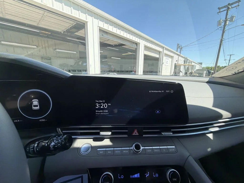 Used 2024 Gray Hyundai SEL image 16