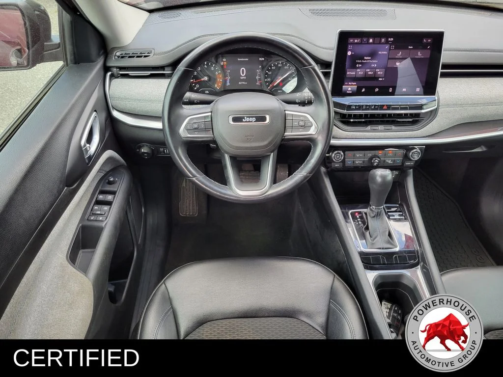 Used 2022 Red Jeep Latitude image 20