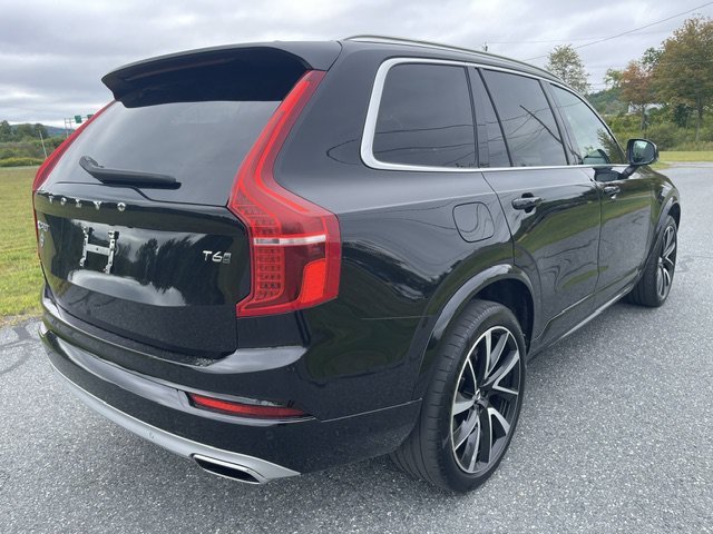 Used 2021 Black Volvo Momentum image 4