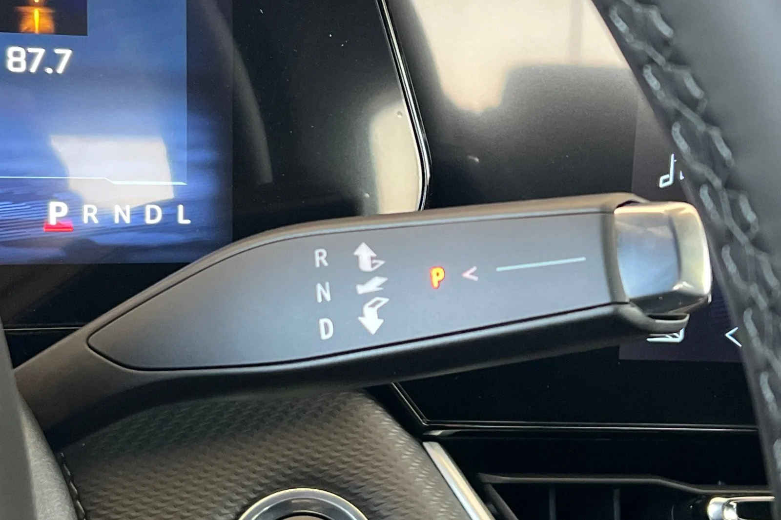 New 2027 Summit White Chevrolet LT image 21