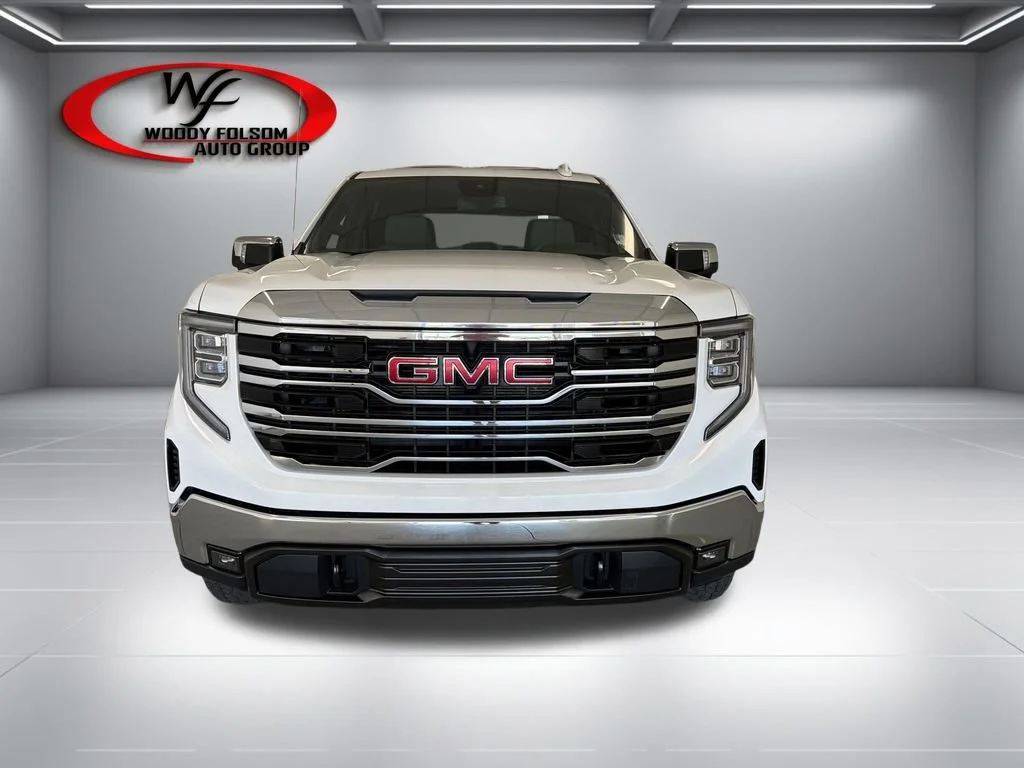 New 2026 Summit White GMC SLT image 2
