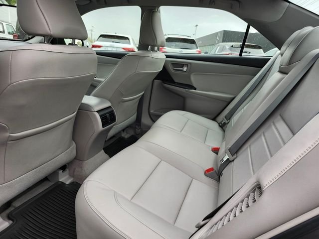 Used 2015 Gray Toyota XLE image 17