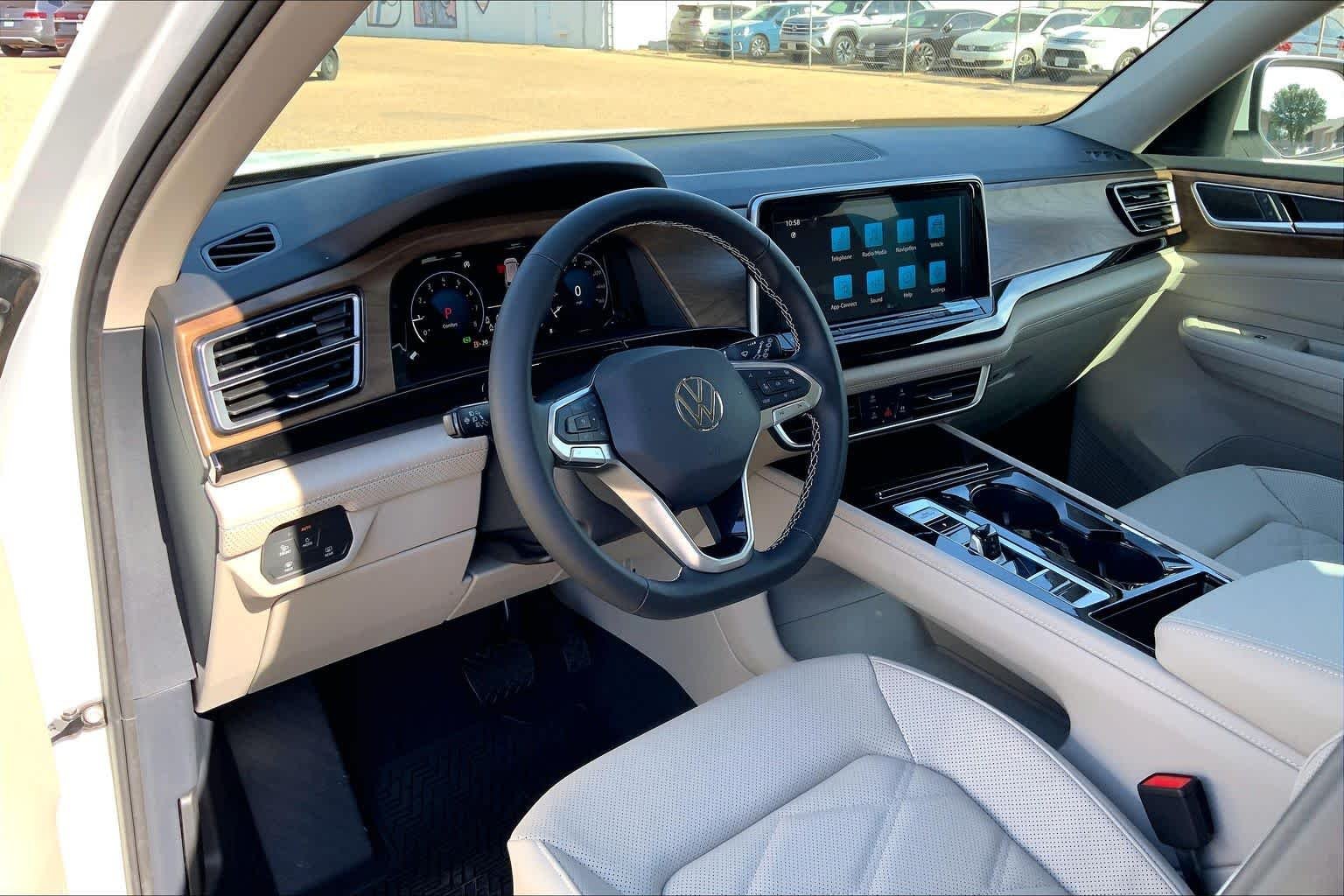 New 2026 Opal White Pearl Volkswagen 2.0T SE w/Technology image 8