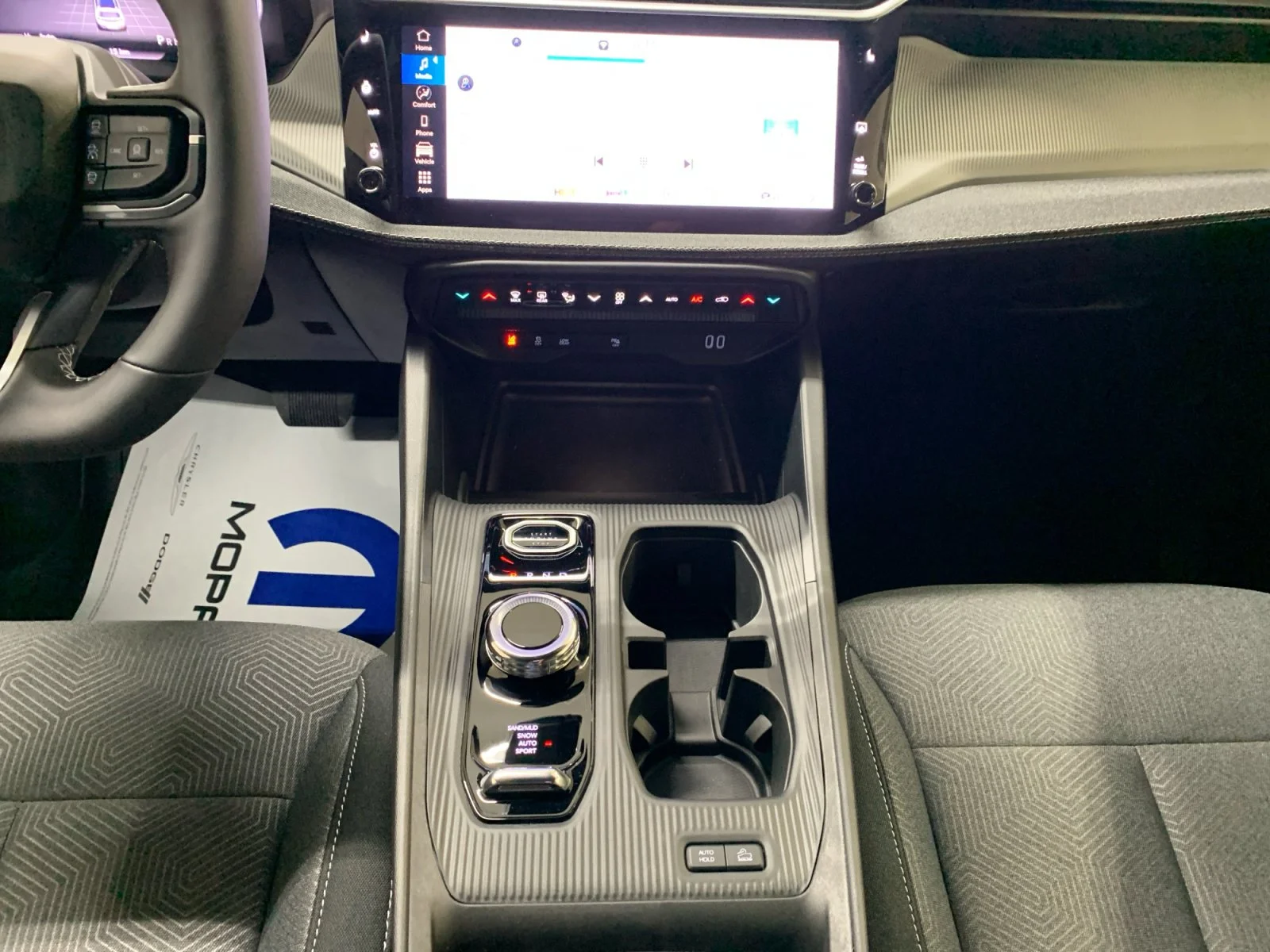 New 2026 STING-GREY Jeep Laredo image 15