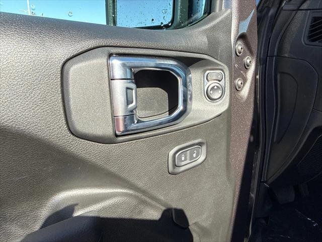 New 2026 Granite Crystal Metallic Clear-Coat Exterior Paint Jeep Willys image 15