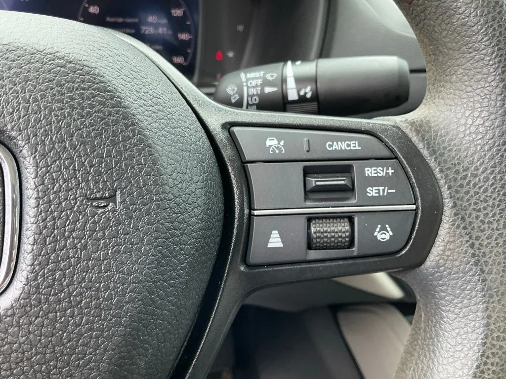 Used 2024  Honda LX image 42