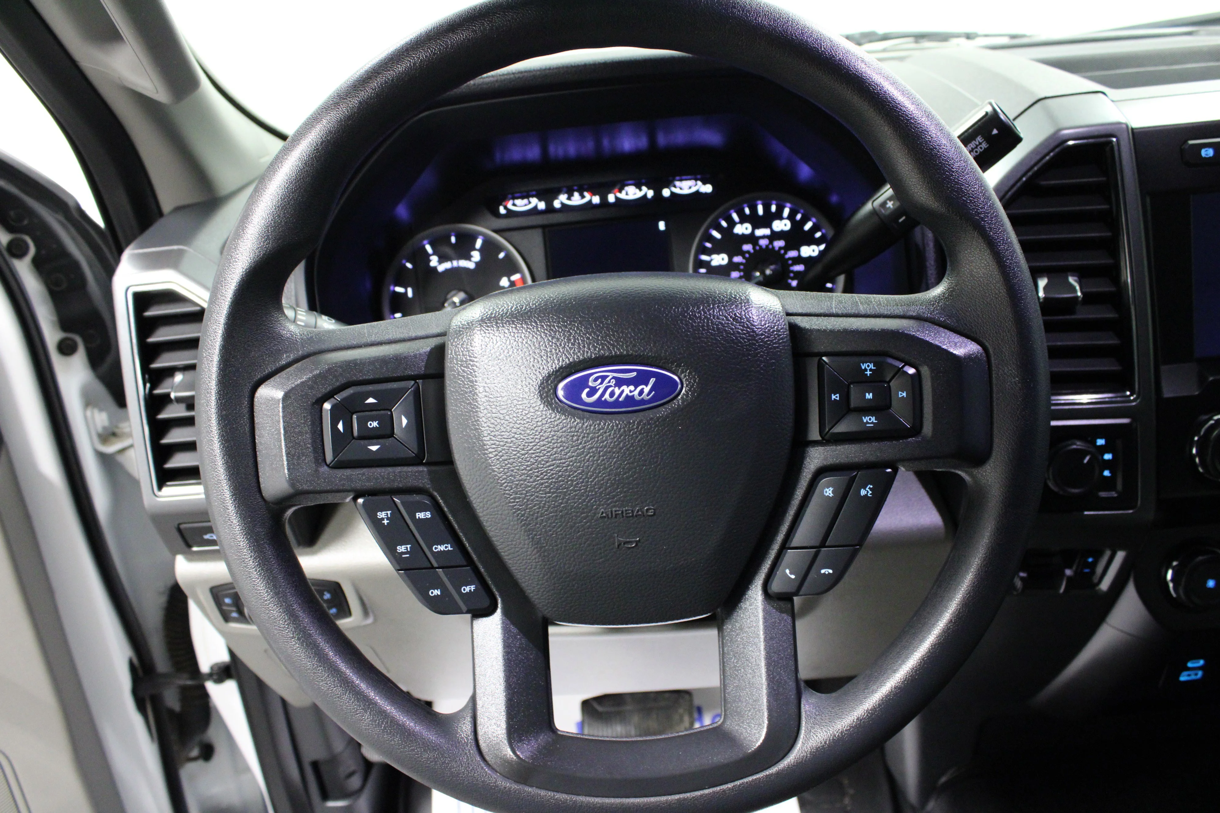 Used 2022 Oxford White Ford XLT image 15