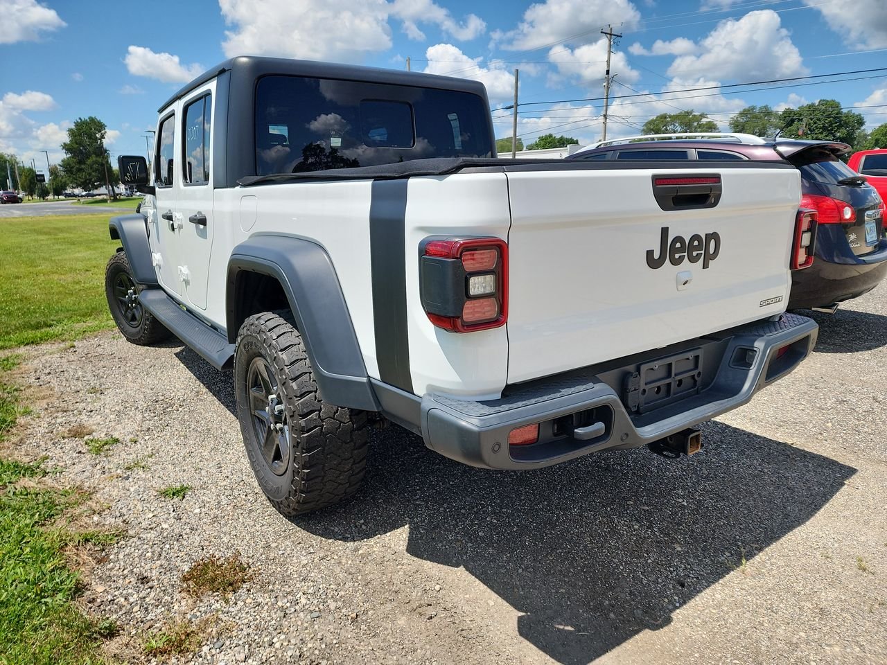 Used 2020 White Jeep Sport image 3