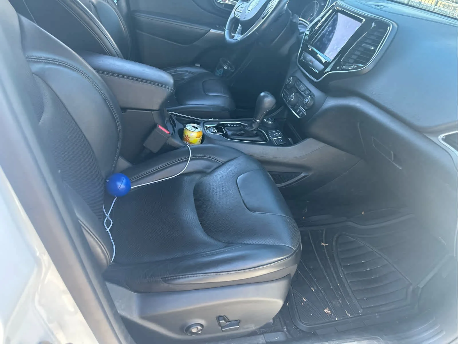 Used 2019 Bright White Clearcoat Jeep Limited image 4