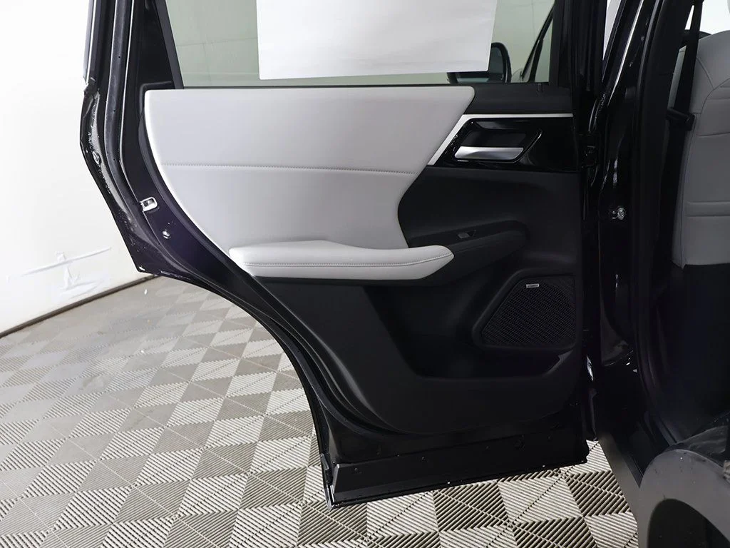 New 2026 Black Mitsubishi SE 1.5T S-AWC image 24