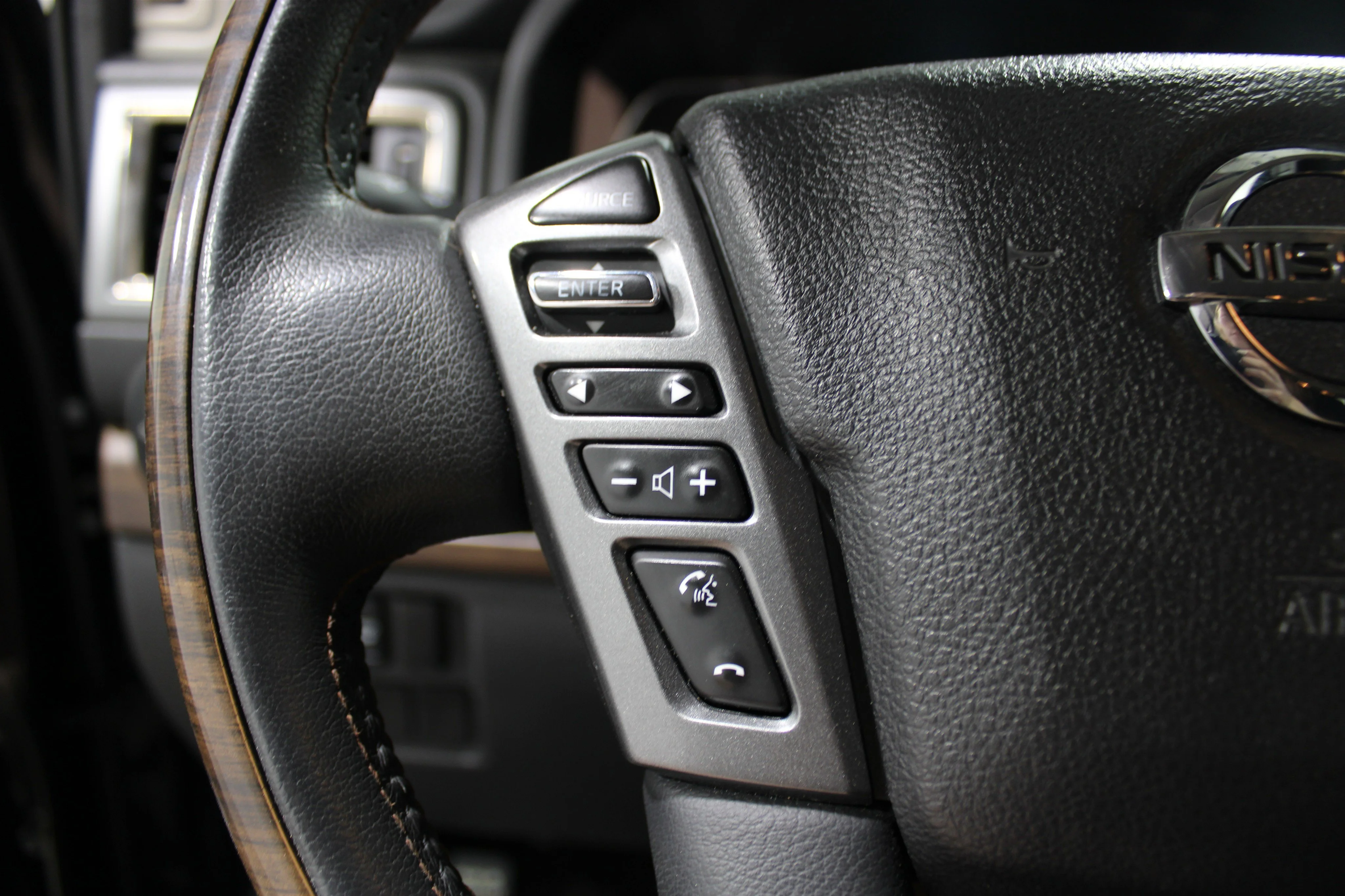 Used 2016 Magnetic Black Nissan Platinum Reserve image 10