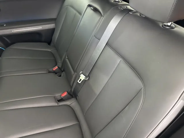 Used 2024 Green Hyundai Limited image 30