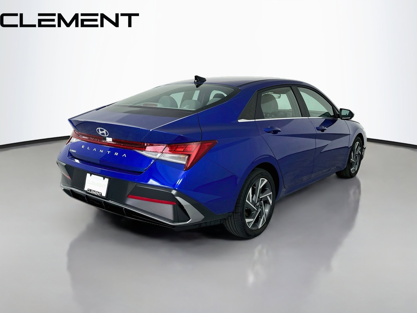 Certified Used 2025 Blue Hyundai SEL Convenience image 7